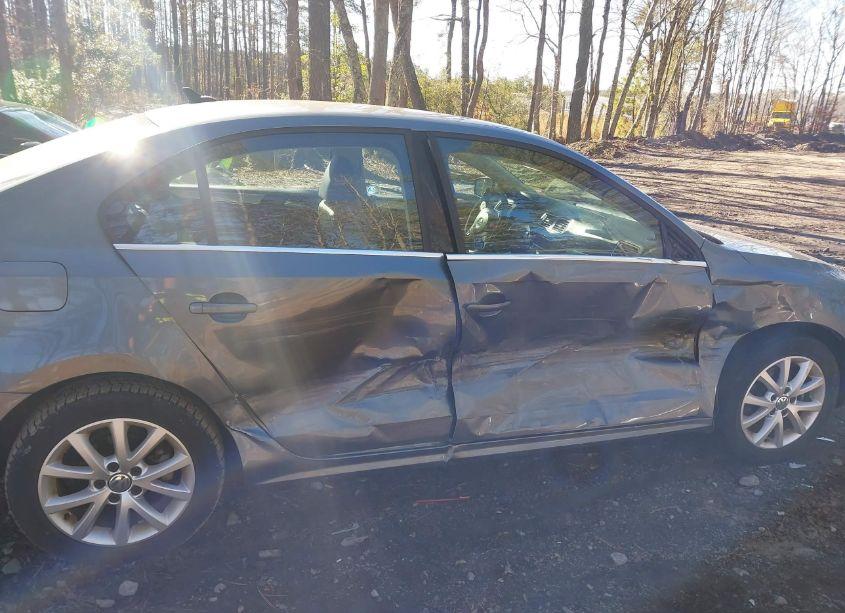 Photo 6 of 2014 Volkswagen Jetta 1.8T SE (VIN 3VWD07AJXEM290847)