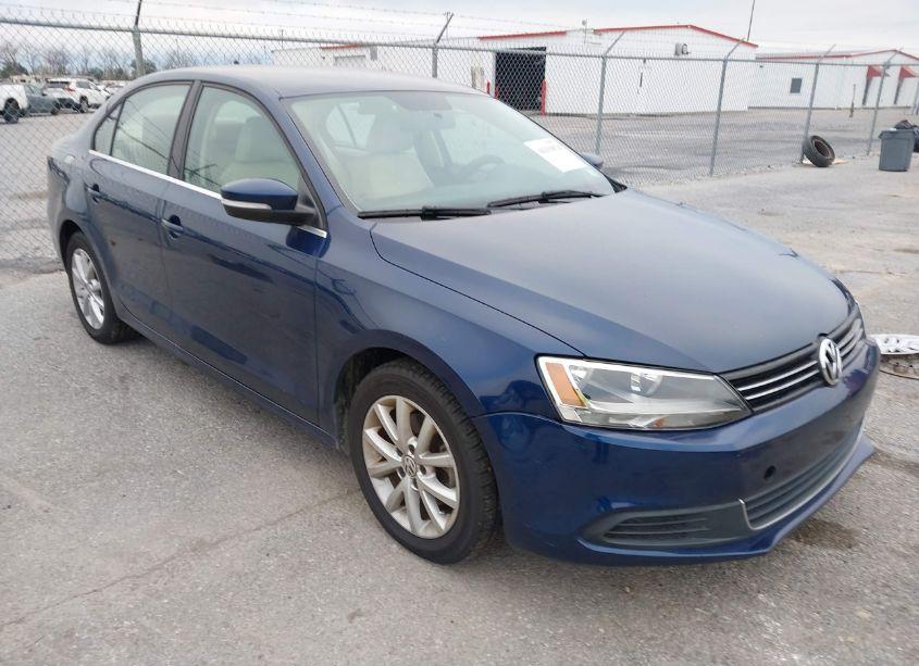 2014 Volkswagen Jetta 1.8T SE (VIN 3VWD07AJXEM427317) main photo