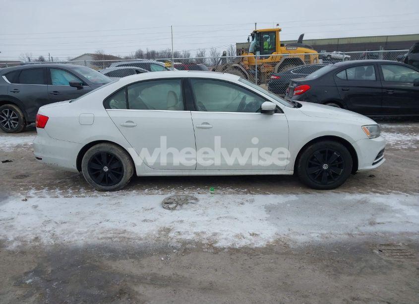 Photo 13 of 2015 Volkswagen Jetta 1.8T SE (VIN 3VWD07AJXFM324240)