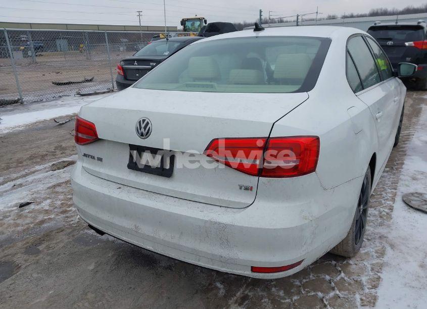 Photo 4 of 2015 Volkswagen Jetta 1.8T SE (VIN 3VWD07AJXFM324240)