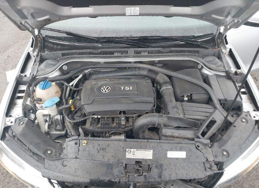 Photo 10 of 2014 Volkswagen Jetta 1.8T SE (VIN 3VWD17AJ0EM218603)