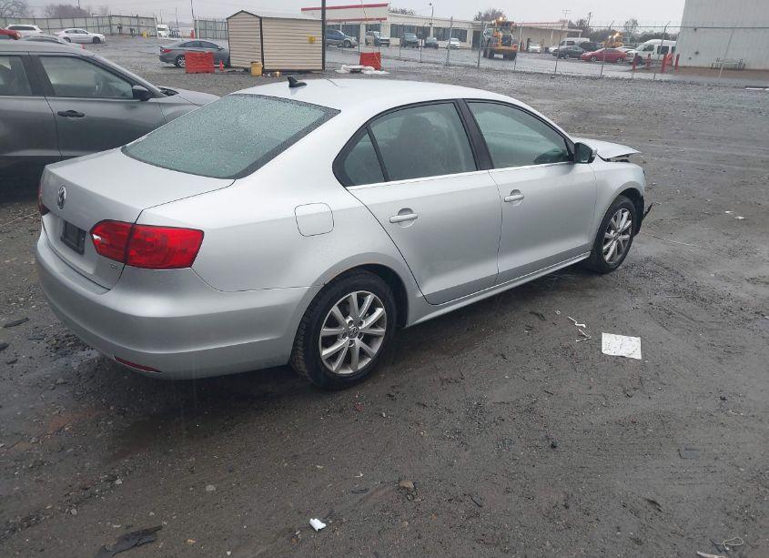 Photo 4 of 2014 Volkswagen Jetta 1.8T SE (VIN 3VWD17AJ0EM218603)