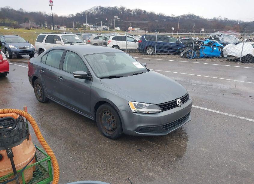 2014 Volkswagen Jetta 1.8T SE (VIN 3VWD17AJ0EM229763) main photo