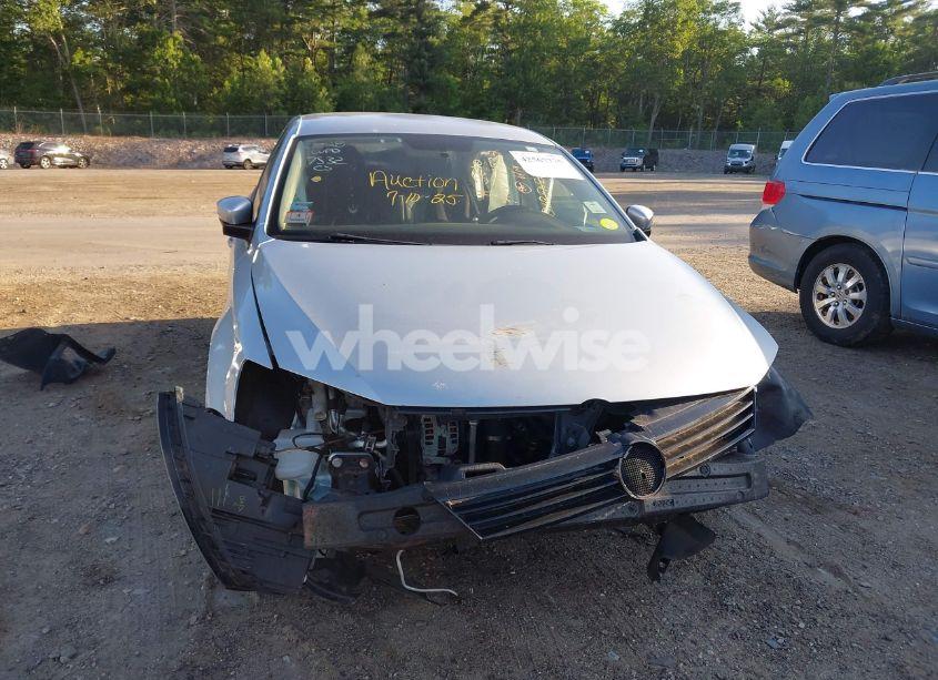 Photo 6 of 2014 Volkswagen Jetta 1.8T SE (VIN 3VWD17AJ0EM257532)