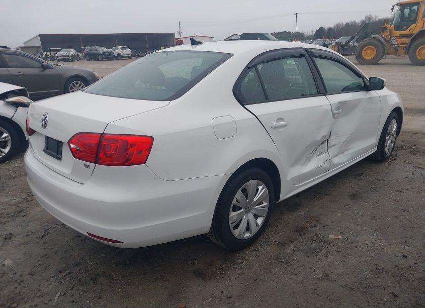 Photo 4 of 2014 Volkswagen Jetta 1.8T SE (VIN 3VWD17AJ0EM265694)