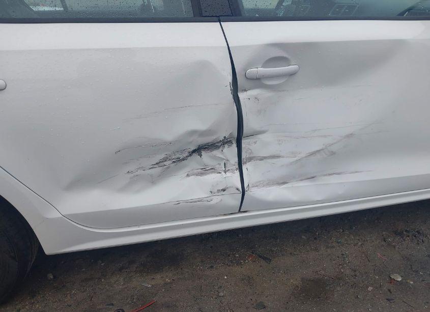 Photo 6 of 2014 Volkswagen Jetta 1.8T SE (VIN 3VWD17AJ0EM265694)