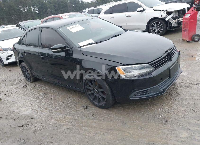 2014 Volkswagen Jetta 1.8T SE (VIN 3VWD17AJ0EM302713) main photo