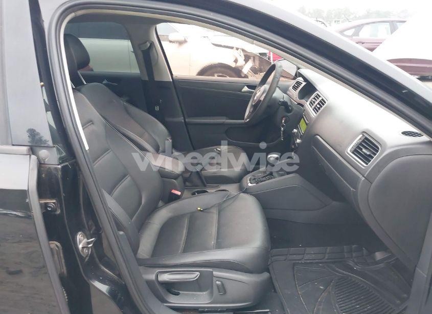 Photo 5 of 2014 Volkswagen Jetta 1.8T SE (VIN 3VWD17AJ0EM302713)