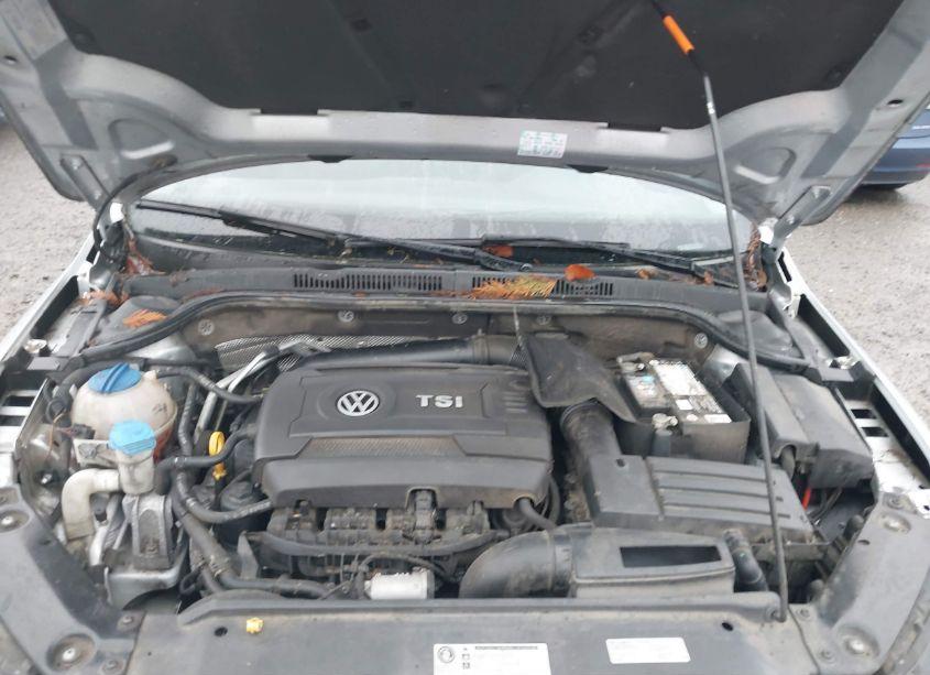 Photo 10 of 2014 Volkswagen Jetta 1.8T SE (VIN 3VWD17AJ0EM328034)