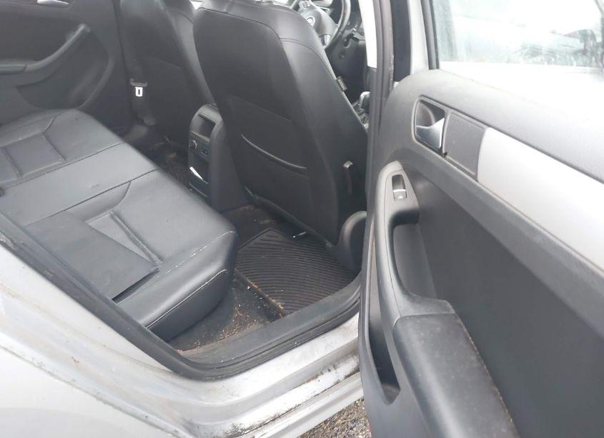 Photo 8 of 2014 Volkswagen Jetta 1.8T SE (VIN 3VWD17AJ0EM328034)