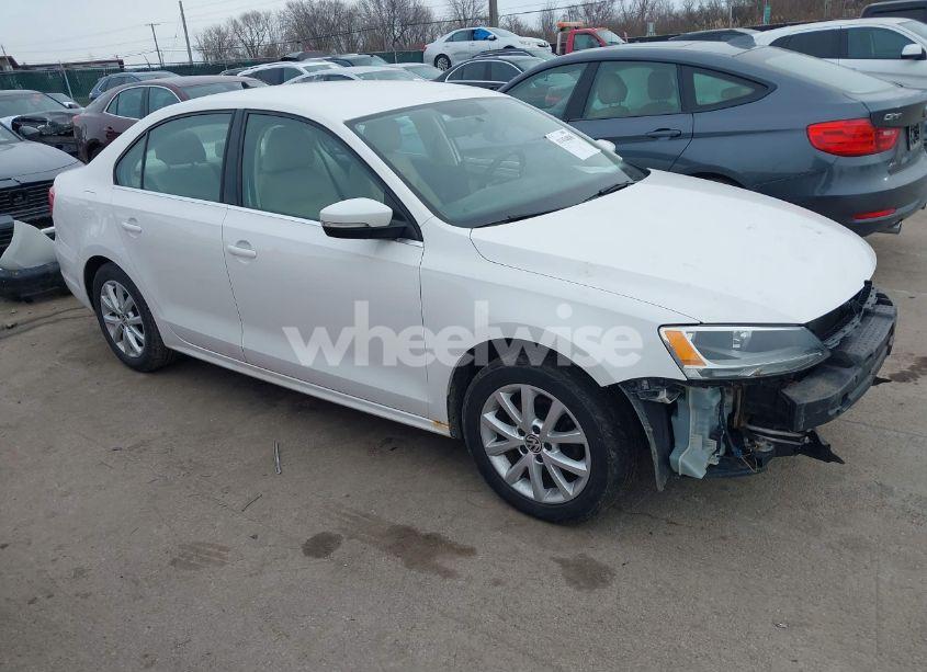 2014 Volkswagen Jetta 1.8T SE (VIN 3VWD17AJ0EM358117) main photo