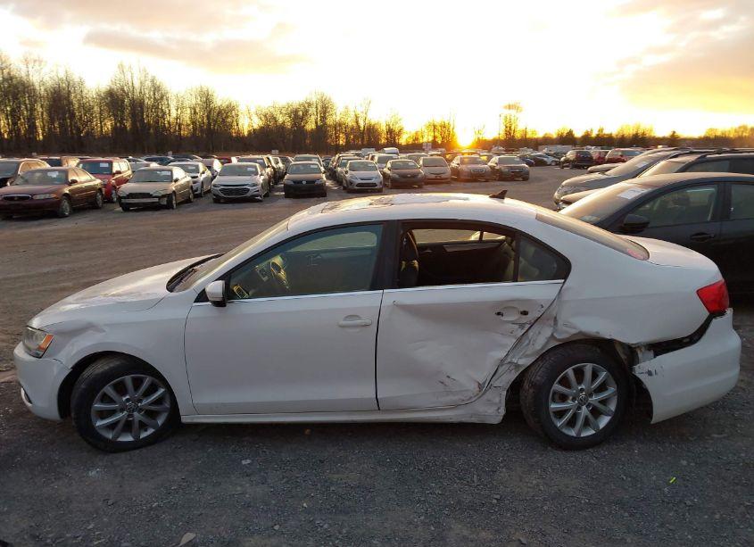 Photo 14 of 2014 Volkswagen Jetta 1.8T SE (VIN 3VWD17AJ0EM374074)