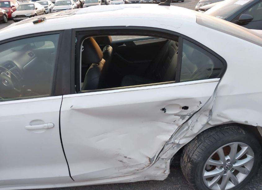 Photo 6 of 2014 Volkswagen Jetta 1.8T SE (VIN 3VWD17AJ0EM374074)