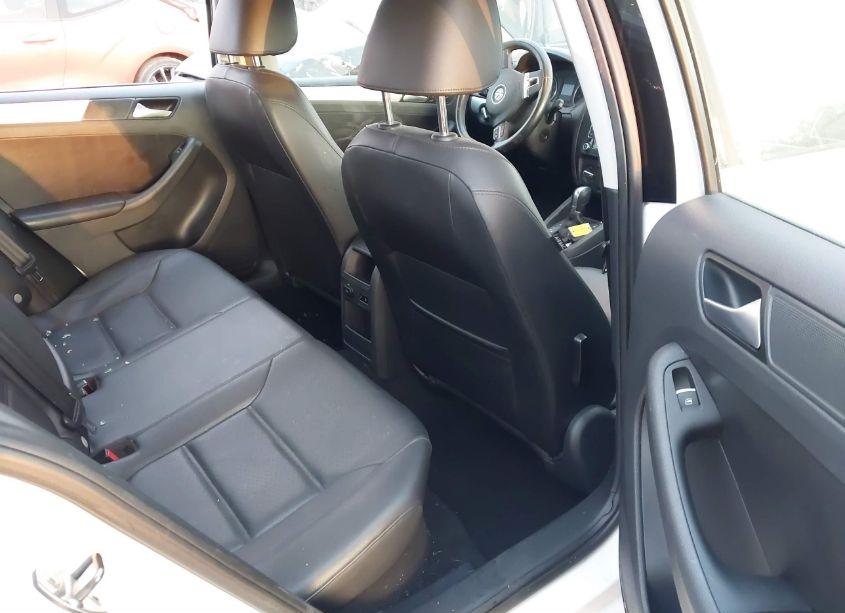 Photo 8 of 2014 Volkswagen Jetta 1.8T SE (VIN 3VWD17AJ0EM374074)