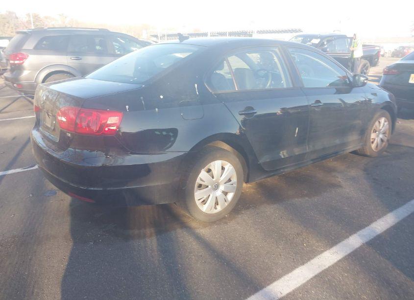 Photo 4 of 2014 Volkswagen Jetta 1.8T SE (VIN 3VWD17AJ0EM380408)