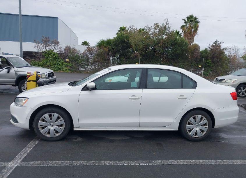 Photo 14 of 2014 Volkswagen Jetta 1.8T SE (VIN 3VWD17AJ0EM382188)