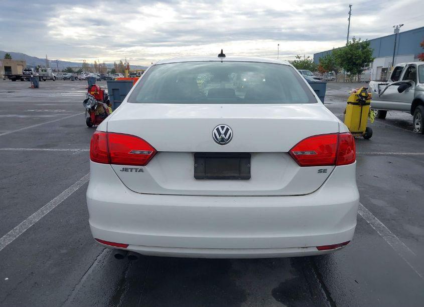 Photo 16 of 2014 Volkswagen Jetta 1.8T SE (VIN 3VWD17AJ0EM382188)