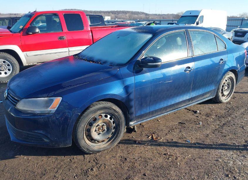 Photo 2 of 2014 Volkswagen Jetta 1.8T SE (VIN 3VWD17AJ0EM395524)