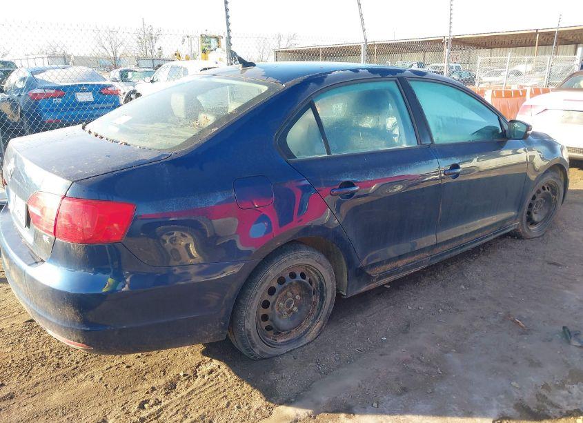 Photo 4 of 2014 Volkswagen Jetta 1.8T SE (VIN 3VWD17AJ0EM395524)