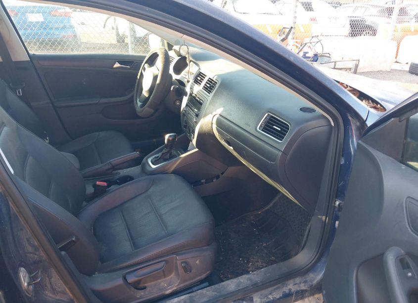 Photo 5 of 2014 Volkswagen Jetta 1.8T SE (VIN 3VWD17AJ0EM395524)