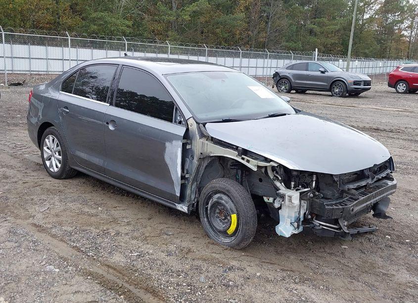 2014 Volkswagen Jetta 1.8T SE (VIN 3VWD17AJ0EM412113) main photo