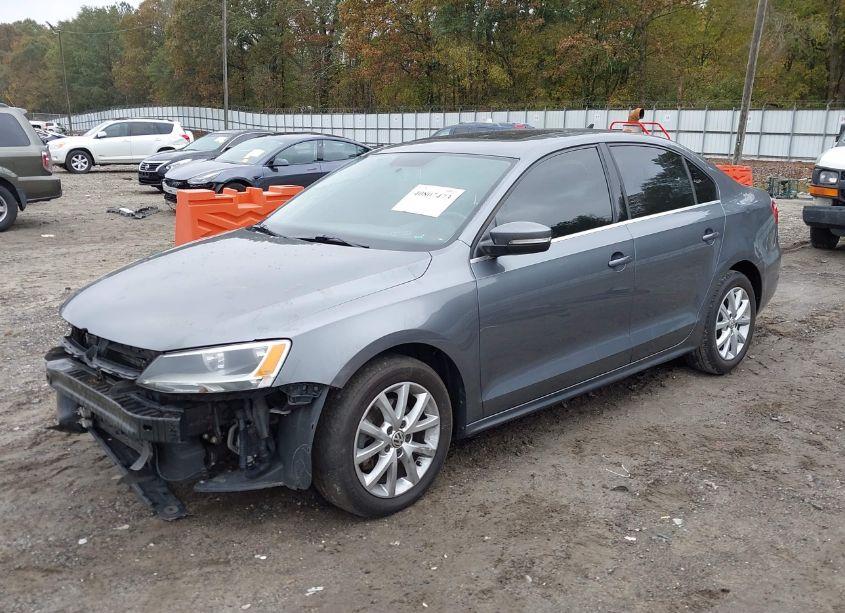 Photo 2 of 2014 Volkswagen Jetta 1.8T SE (VIN 3VWD17AJ0EM412113)