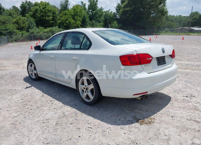 Photo 3 of 2014 Volkswagen Jetta 1.8T SE (VIN 3VWD17AJ0EM416579)