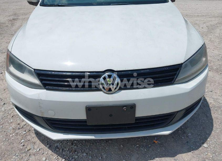 Photo 6 of 2014 Volkswagen Jetta 1.8T SE (VIN 3VWD17AJ0EM416579)