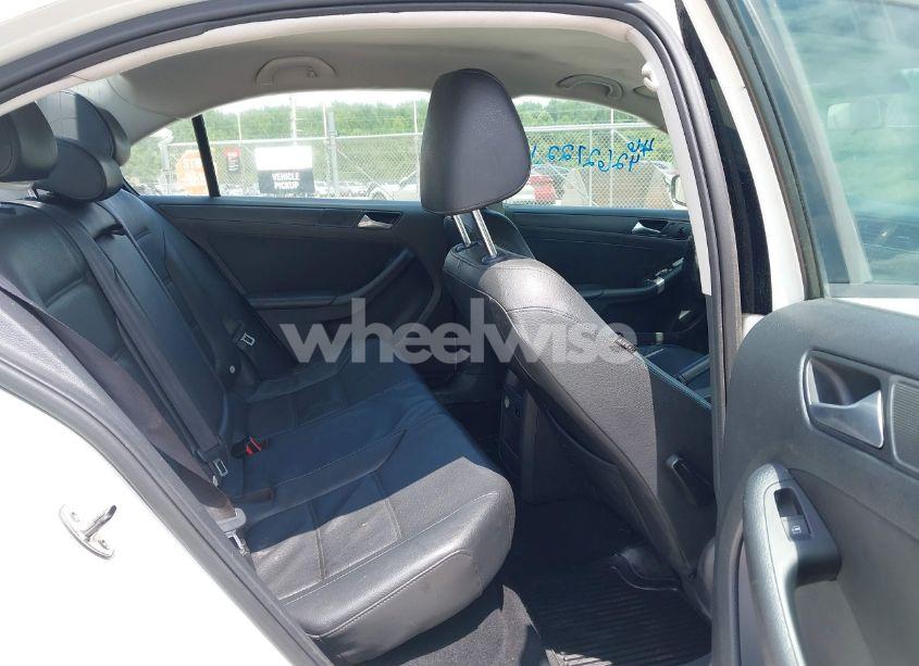 Photo 8 of 2014 Volkswagen Jetta 1.8T SE (VIN 3VWD17AJ0EM416579)