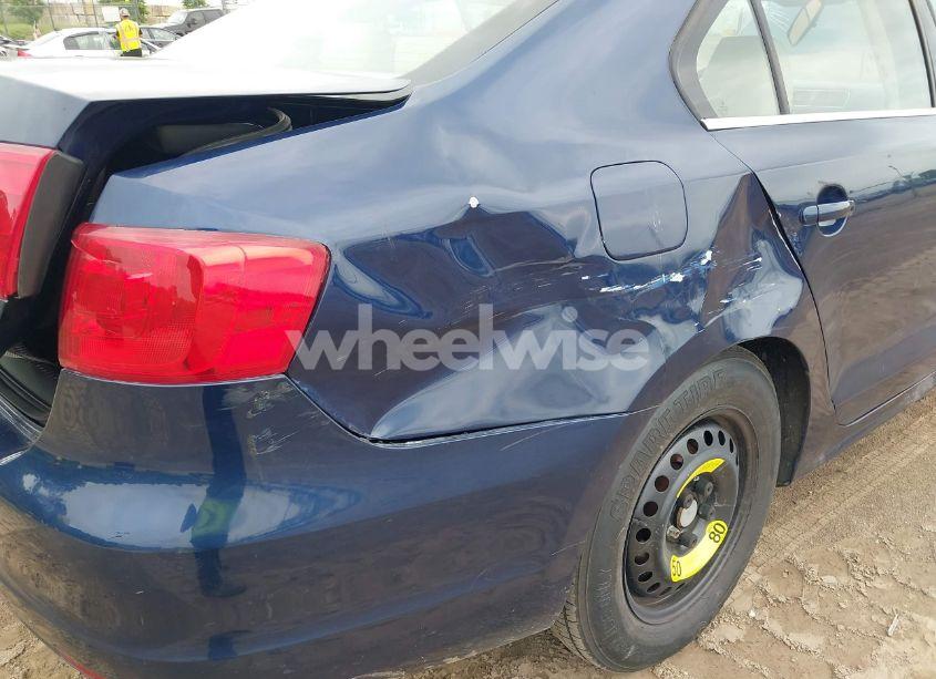 Photo 6 of 2014 Volkswagen Jetta 1.8T SE (VIN 3VWD17AJ0EM422267)