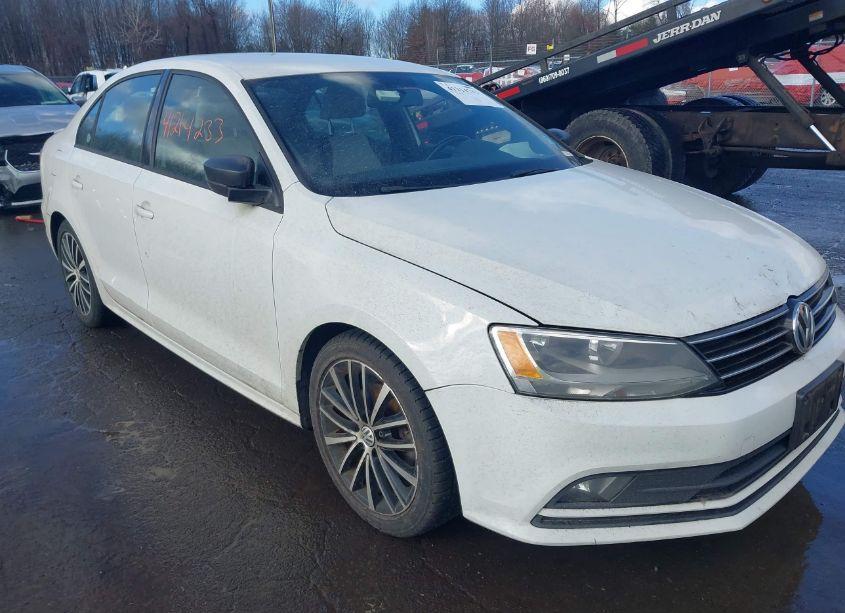 2015 Volkswagen Jetta 1.8T SPORT (VIN 3VWD17AJ0FM215055) main photo