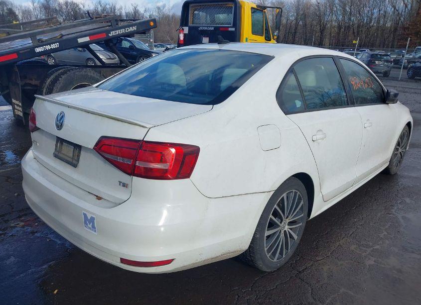 Photo 4 of 2015 Volkswagen Jetta 1.8T SPORT (VIN 3VWD17AJ0FM215055)