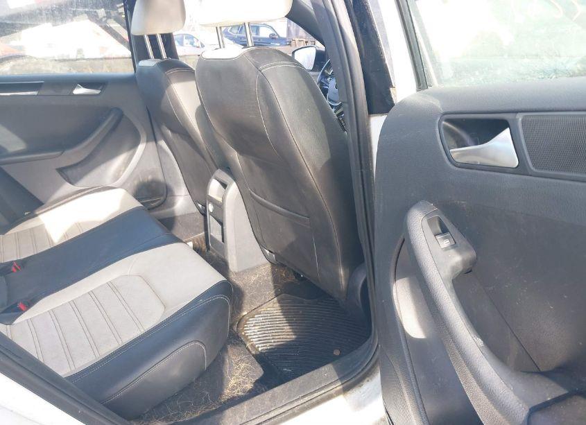 Photo 8 of 2015 Volkswagen Jetta 1.8T SPORT (VIN 3VWD17AJ0FM215055)