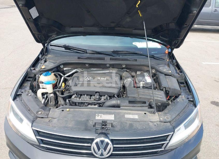 Photo 10 of 2015 Volkswagen Jetta 1.8T SE (VIN 3VWD17AJ0FM218263)