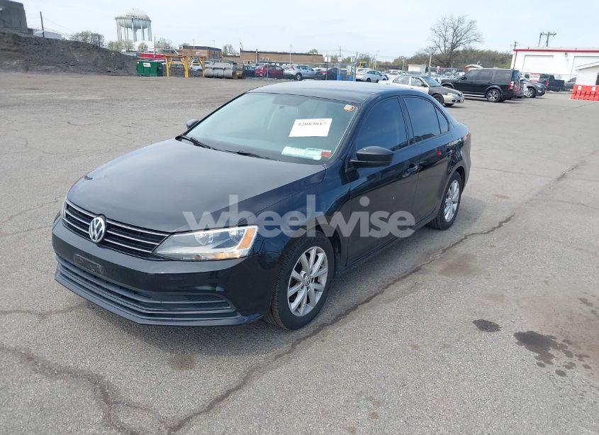Photo 2 of 2015 Volkswagen Jetta 1.8T SE (VIN 3VWD17AJ0FM218263)