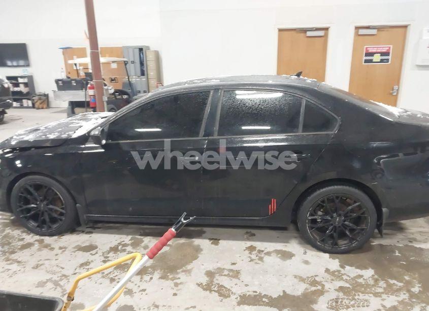 Photo 13 of 2015 Volkswagen Jetta 1.8T SE (VIN 3VWD17AJ0FM221616)