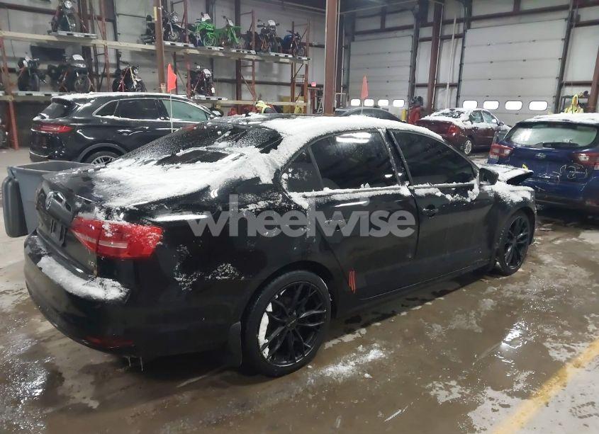 Photo 4 of 2015 Volkswagen Jetta 1.8T SE (VIN 3VWD17AJ0FM221616)