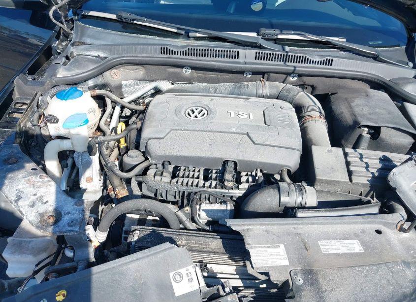Photo 10 of 2015 Volkswagen Jetta 1.8T SPORT (VIN 3VWD17AJ0FM227898)