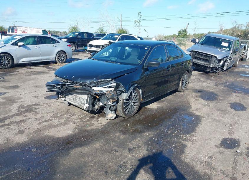 Photo 2 of 2015 Volkswagen Jetta 1.8T SPORT (VIN 3VWD17AJ0FM227898)