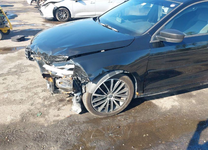 Photo 6 of 2015 Volkswagen Jetta 1.8T SPORT (VIN 3VWD17AJ0FM227898)