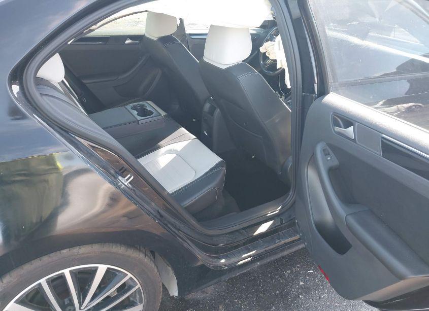 Photo 8 of 2015 Volkswagen Jetta 1.8T SPORT (VIN 3VWD17AJ0FM227898)