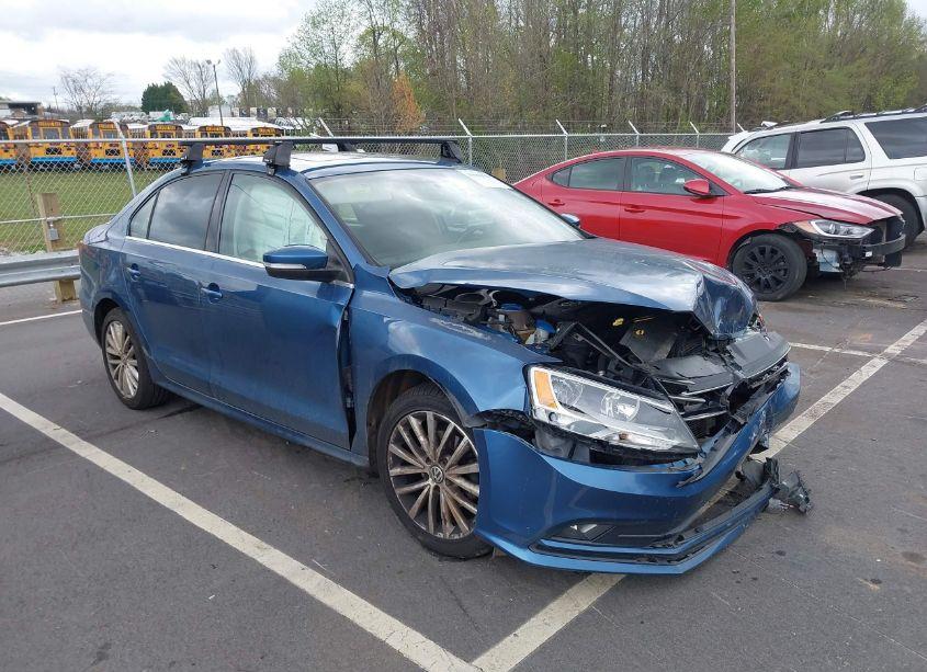 2015 Volkswagen Jetta 1.8T SE (VIN 3VWD17AJ0FM253790) main photo