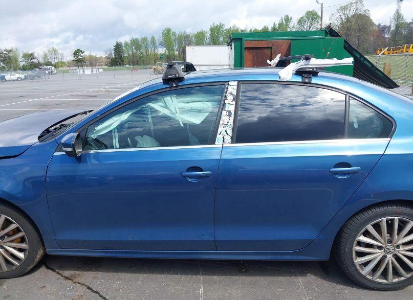 Photo 14 of 2015 Volkswagen Jetta 1.8T SE (VIN 3VWD17AJ0FM253790)