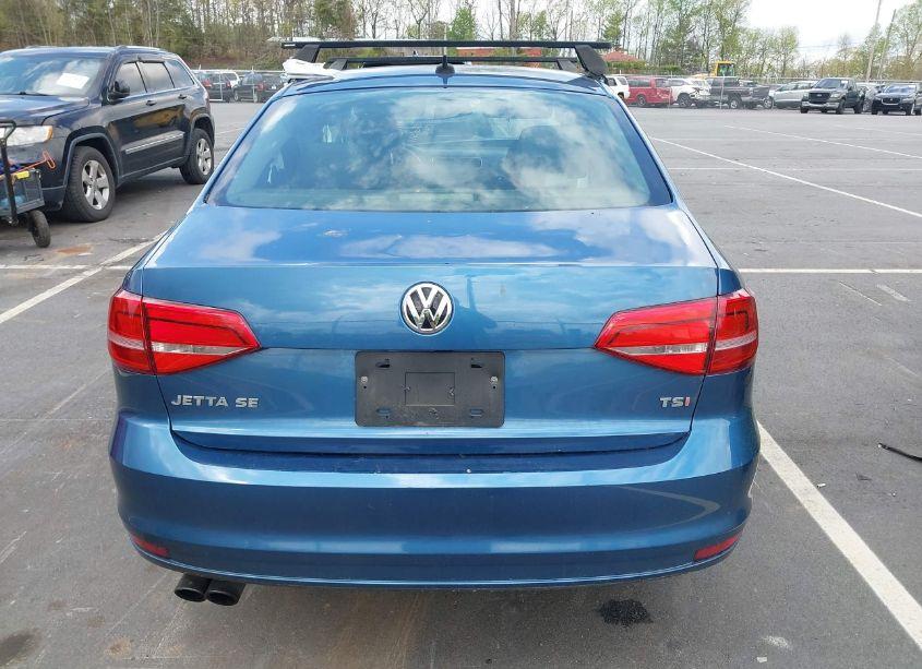 Photo 16 of 2015 Volkswagen Jetta 1.8T SE (VIN 3VWD17AJ0FM253790)