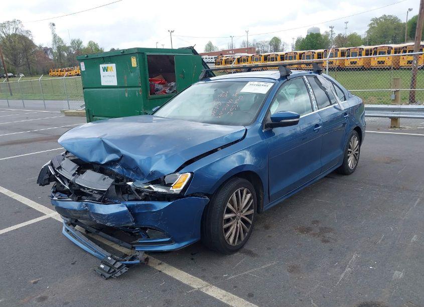 Photo 2 of 2015 Volkswagen Jetta 1.8T SE (VIN 3VWD17AJ0FM253790)