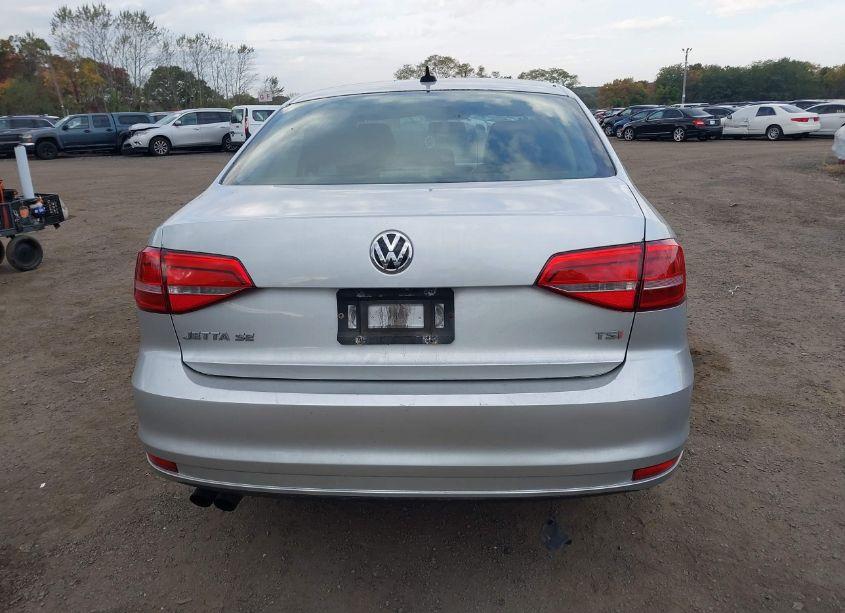 Photo 16 of 2015 Volkswagen Jetta 1.8T SE (VIN 3VWD17AJ0FM253871)
