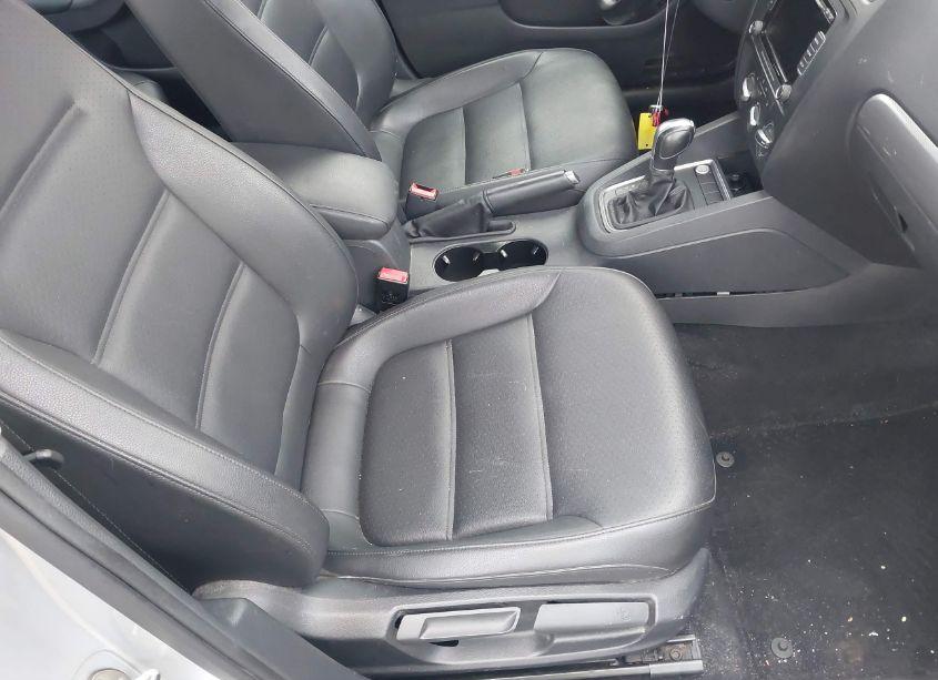 Photo 5 of 2015 Volkswagen Jetta 1.8T SE (VIN 3VWD17AJ0FM253871)