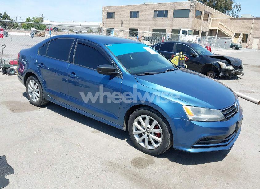 2015 Volkswagen Jetta 1.8T SE (VIN 3VWD17AJ0FM258133) main photo