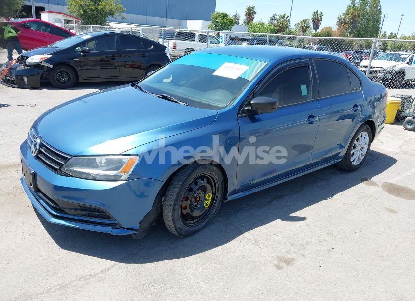 Photo 2 of 2015 Volkswagen Jetta 1.8T SE (VIN 3VWD17AJ0FM258133)