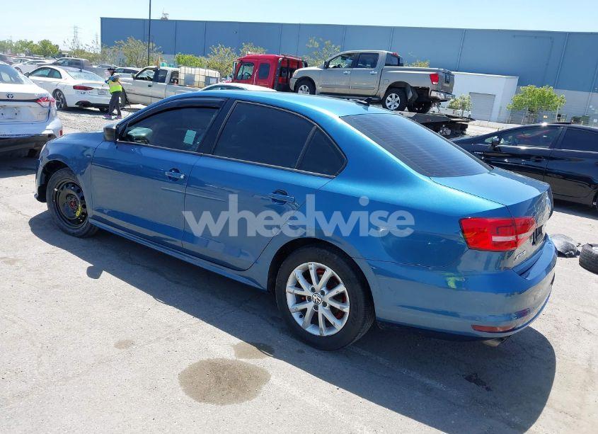 Photo 3 of 2015 Volkswagen Jetta 1.8T SE (VIN 3VWD17AJ0FM258133)